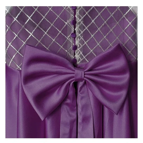 COLOR: PLUM